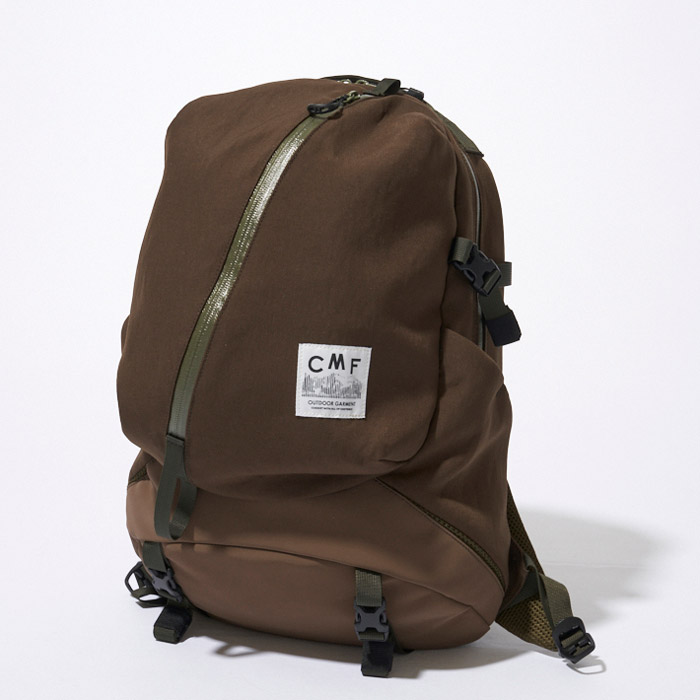 コムフィーアウトドアガーメント CMF2401-AC17 WEEKENDERZ 20 SMOOTH NYLON スムースナイロン リュック バッグ KHAKI ユニセックス