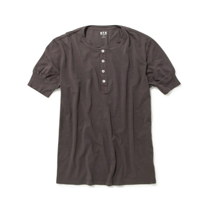 DTE カリフォルニア 10001-30 S/S HENLEY NECK S/Sヘンリーネック チャコール